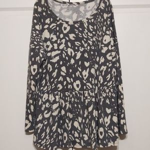NWOT Chic Soul Top